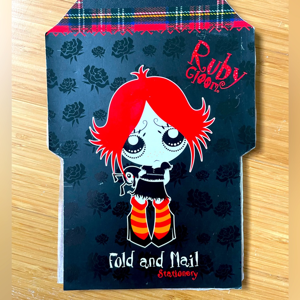🖤 Ruby Gloom Fold and Mail Stationary 🖤